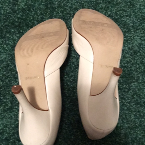 Beautiful Bone Pumps - Picture 5 of 8